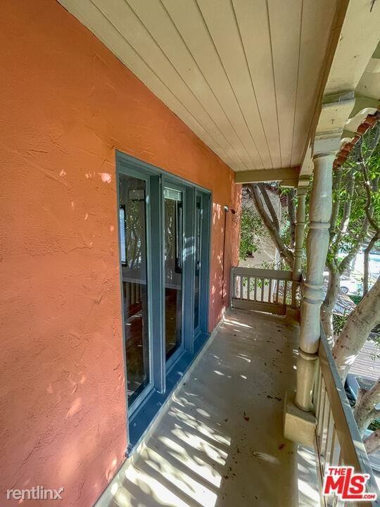 840 Huntley Dr #4 - Photo 2 of 13