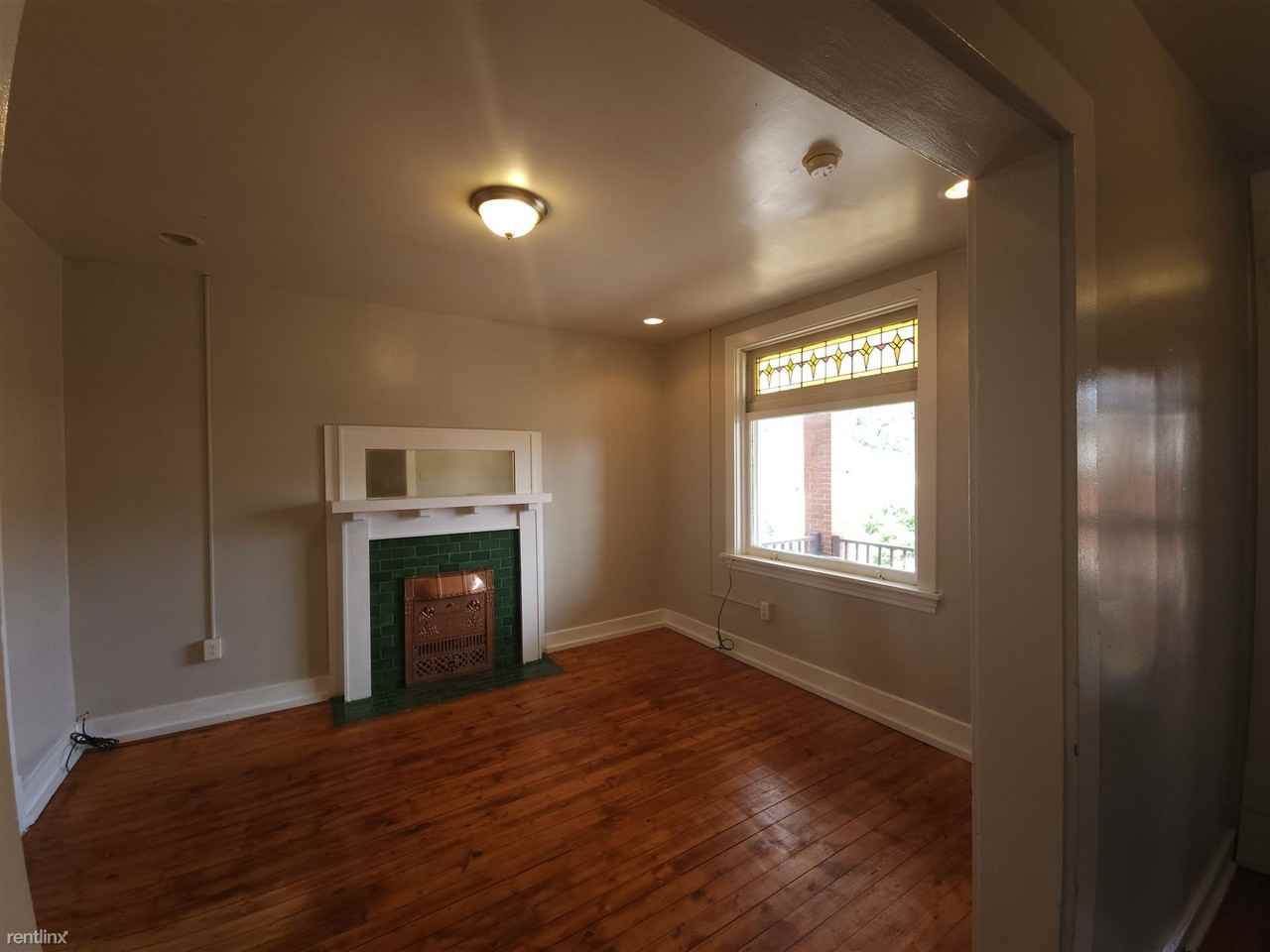 528 Wall Ave - Photo 2 of 12