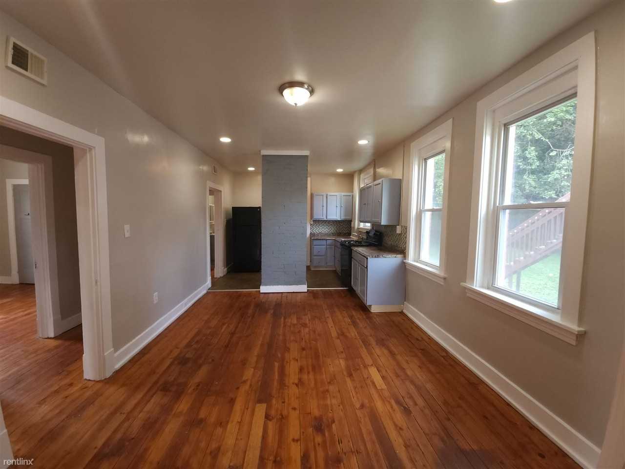 528 Wall Ave - Photo 3 of 12