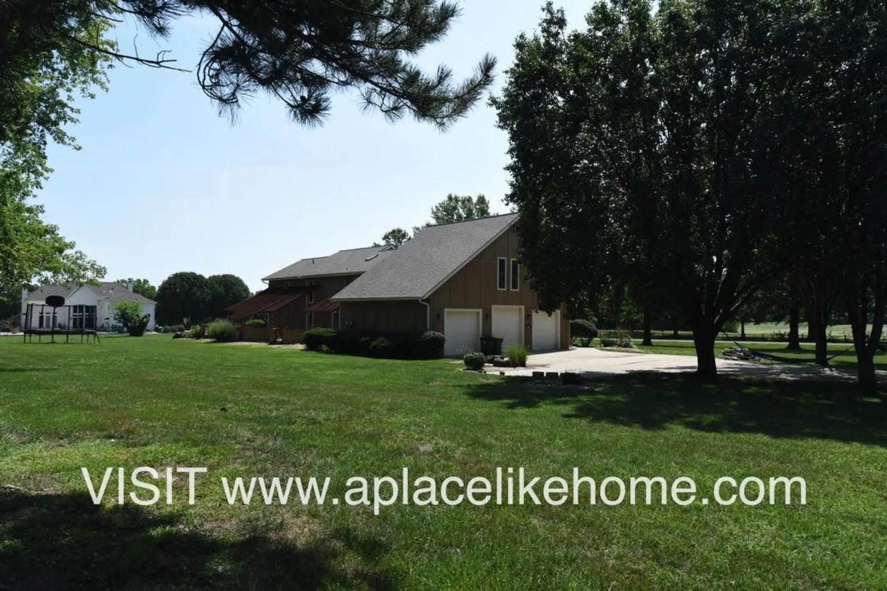 17659 Cody St - Photo 3 of 49