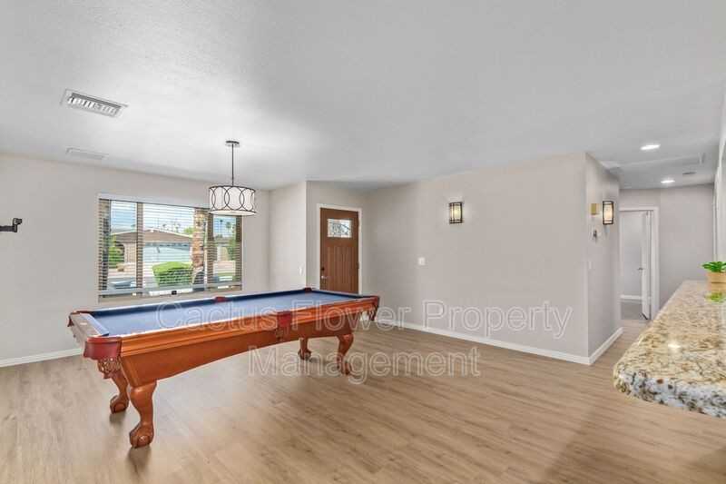 5217 E Sheena Dr - Photo 5 of 37