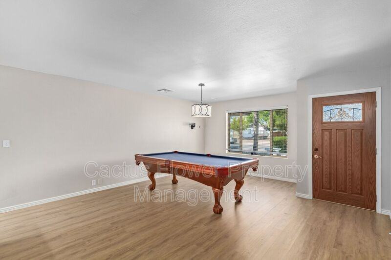 5217 E Sheena Dr - Photo 6 of 37