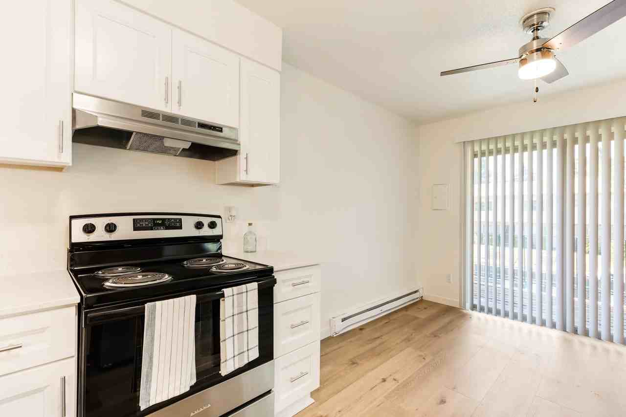 West Royal Apartments - Photo 5 of 20