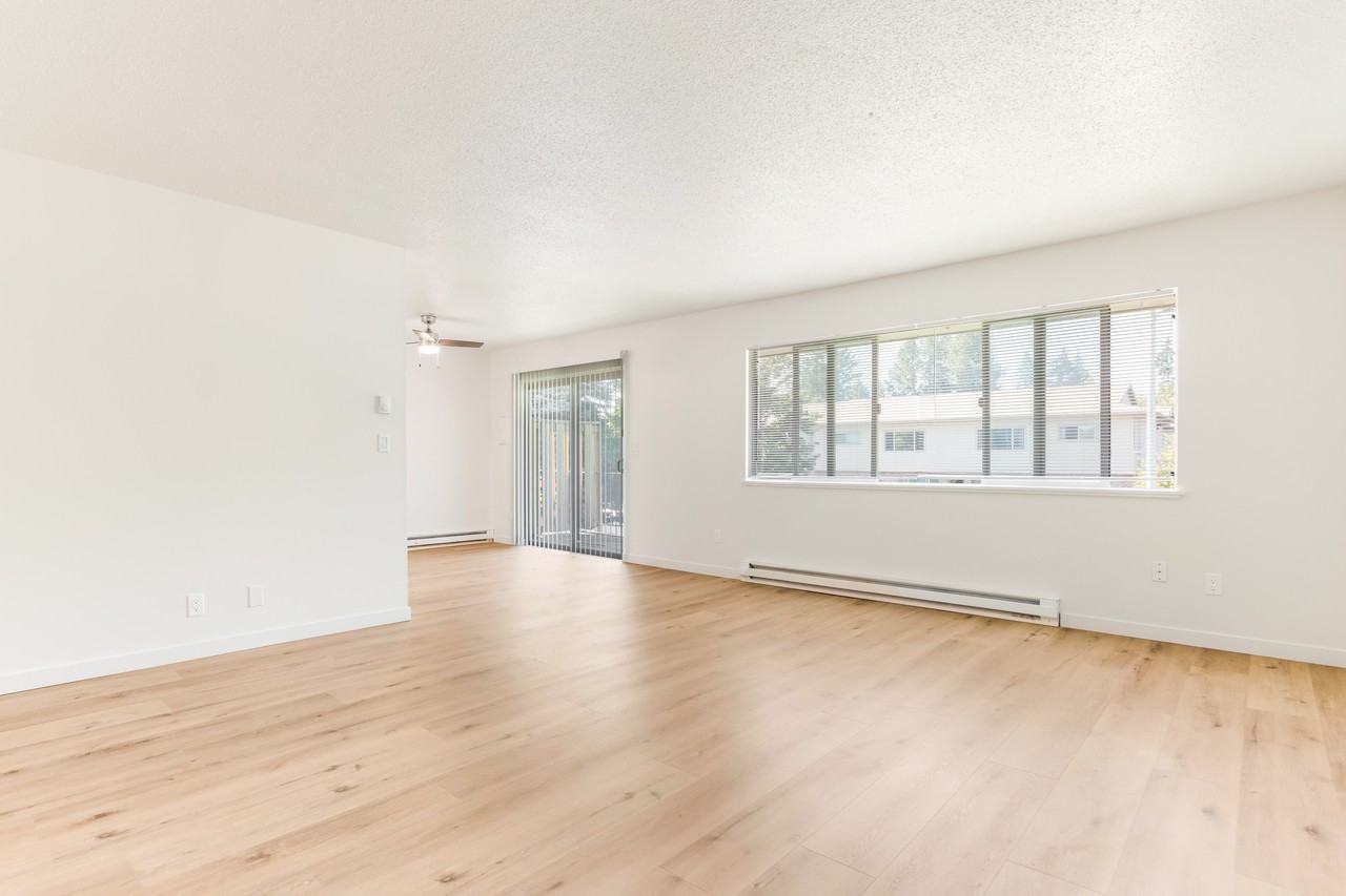 West Royal Apartments - Photo 6 of 20