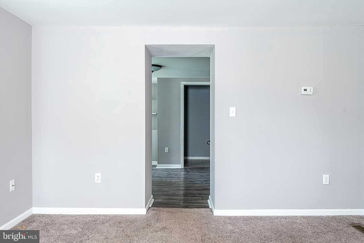 584 Main St - Photo 3 of 22