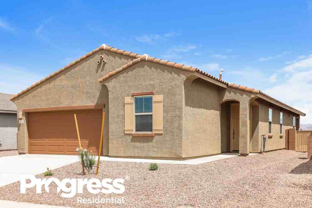 13130 N Grayson Dr - Photo 3 of 16