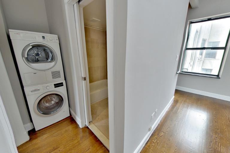 E 100th St #6C - Photo 6 of 7