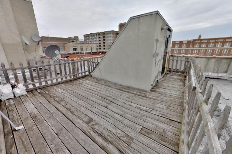 E 100th St #6C - Photo 2 of 7