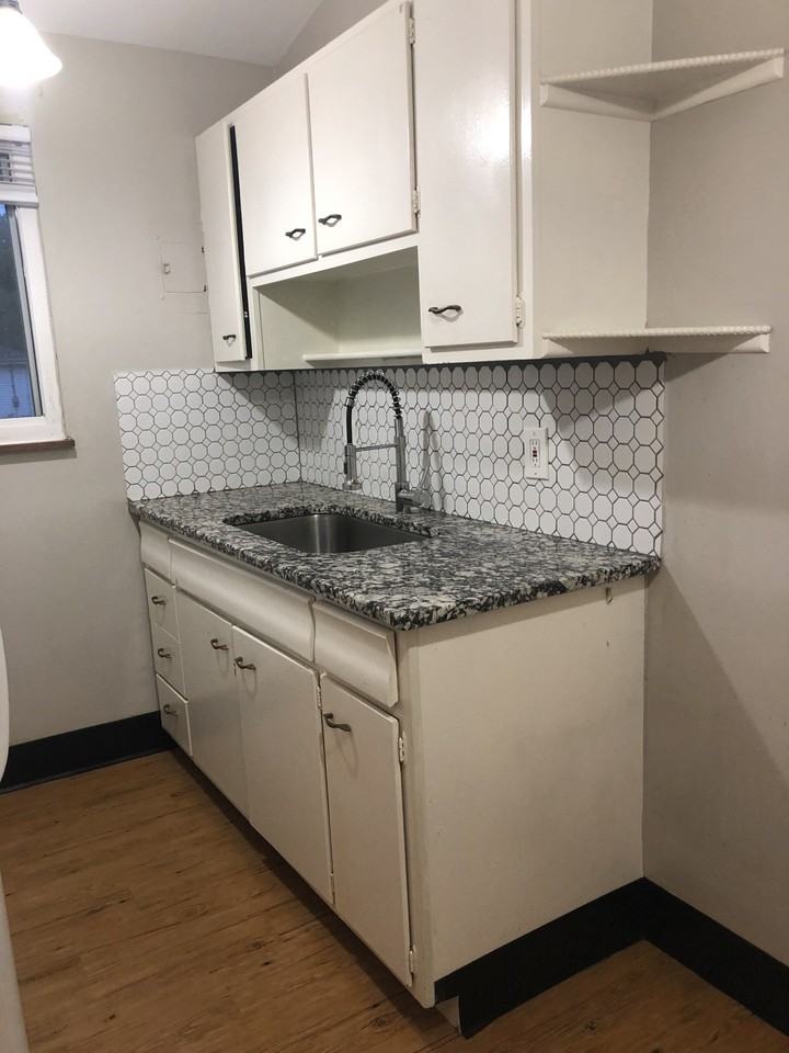 493 Glenn St #493 - Photo 2 of 7