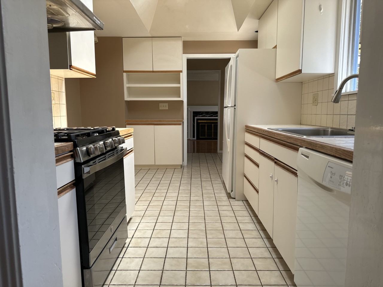 961 Aura Way #NA - Photo 2 of 14