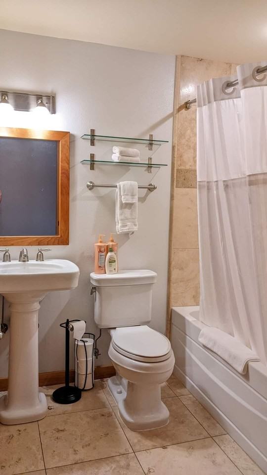 420 Park Rd #2 - Photo 3 of 5