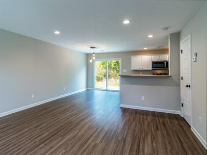 628 Drakewood Rd - Photo 3 of 29