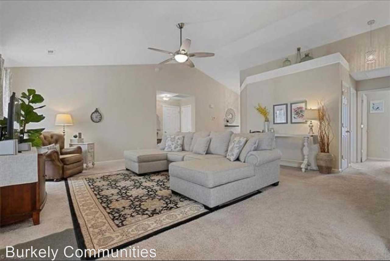 5808 River Glen Dr - Photo 2 of 14