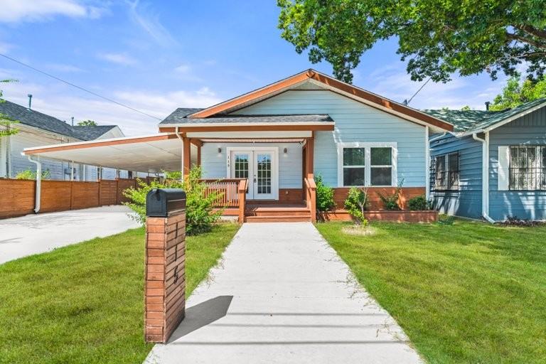 115 Saint Charles