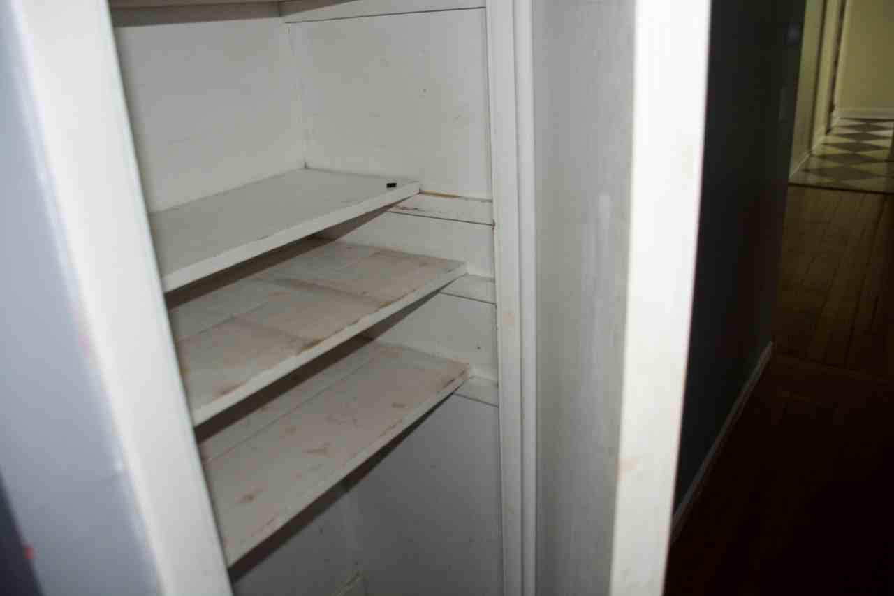 196 Norton St #1stFL - Photo 3 of 9