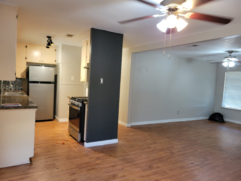 8211 S Red Oak Cir - Photo 2 of 19