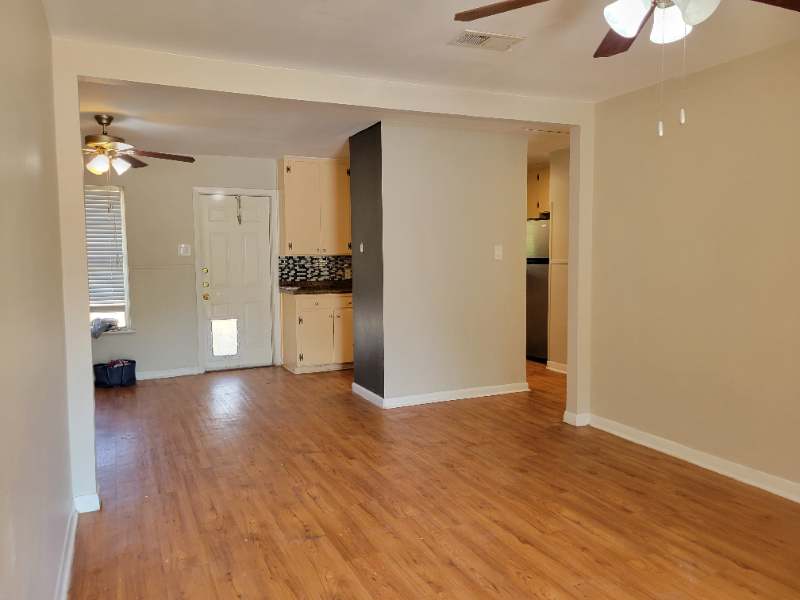 8211 S Red Oak Cir - Photo 3 of 19