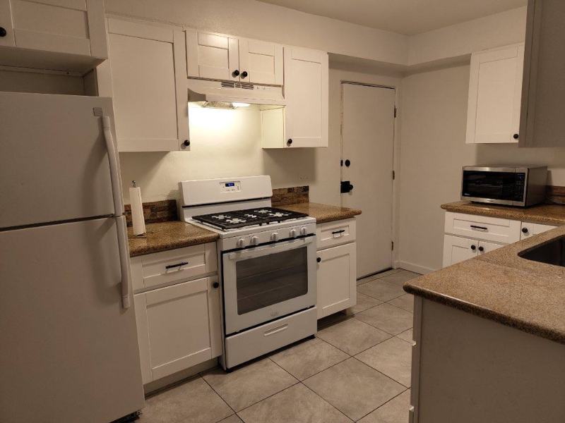 4848 70th St - Photo 3 of 9