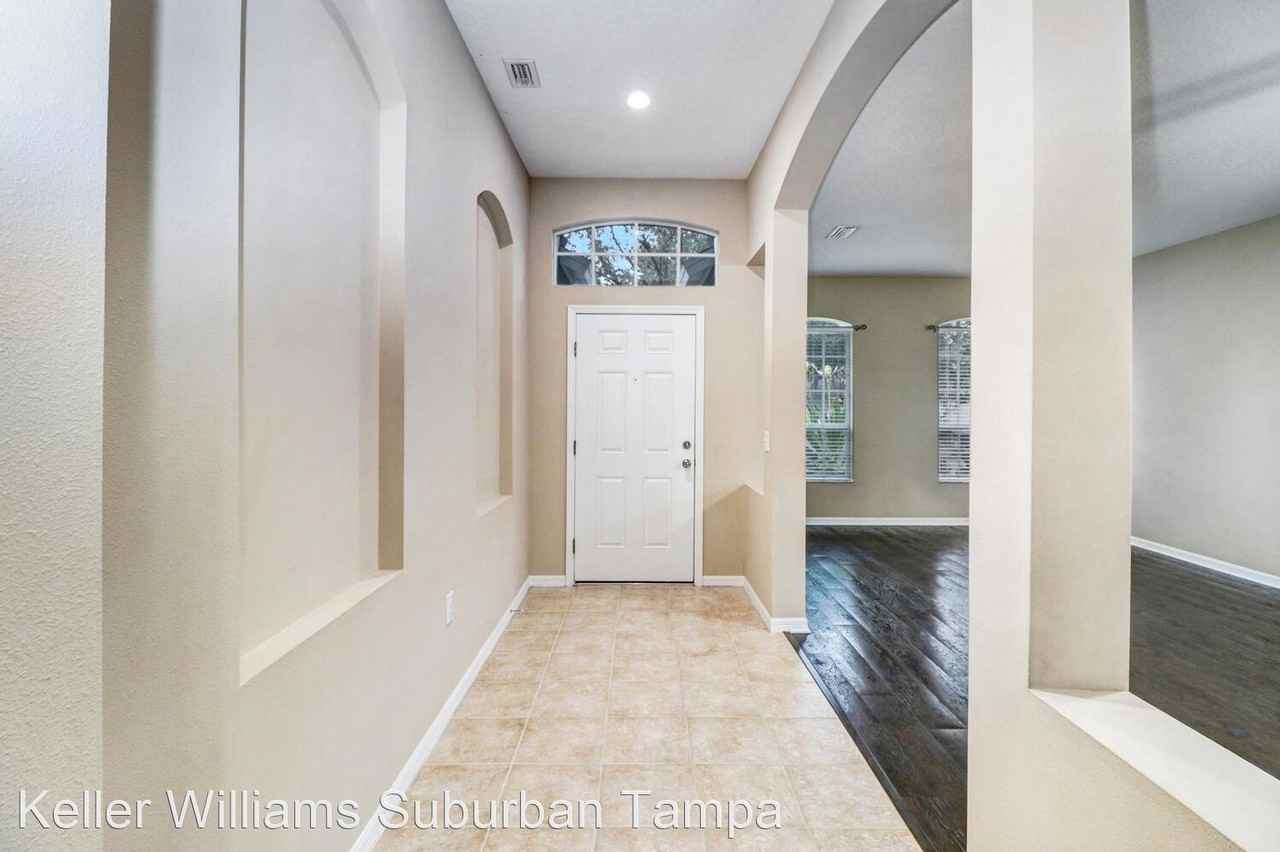 15451 Martinmeadow Dr - Photo 3 of 42