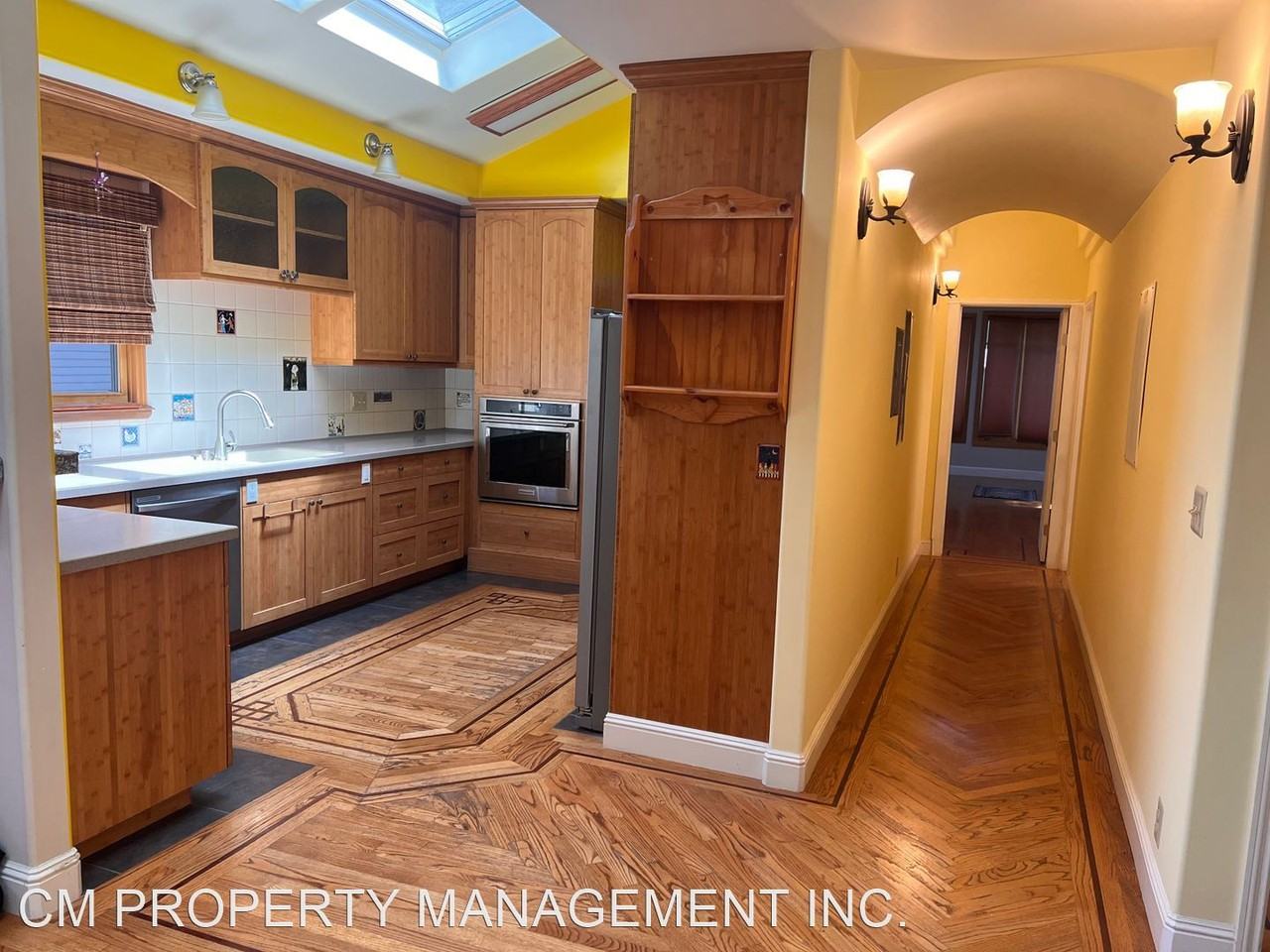 261 College Ave - Photo 3 of 24