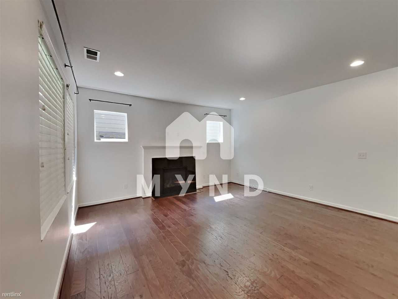 27426 211th Ct Se - Photo 2 of 18