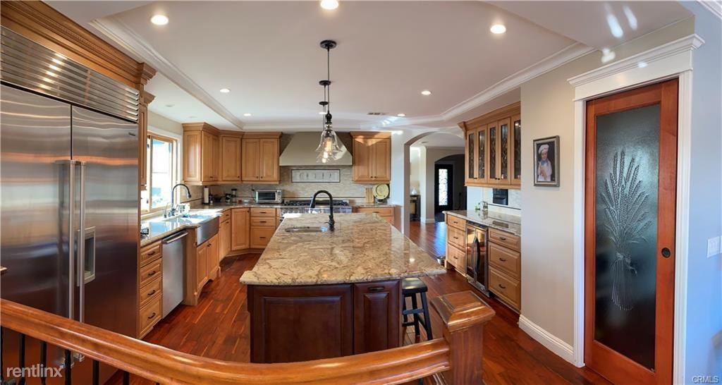 5348 Doris Way - Photo 2 of 7