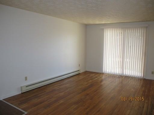 18912 NE Glisan St - Photo 3 of 20