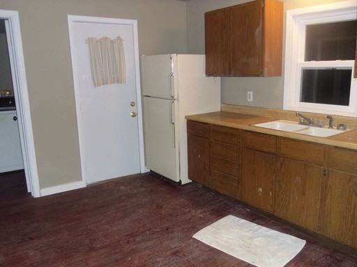 809 S Polk Pl - Photo 3 of 10