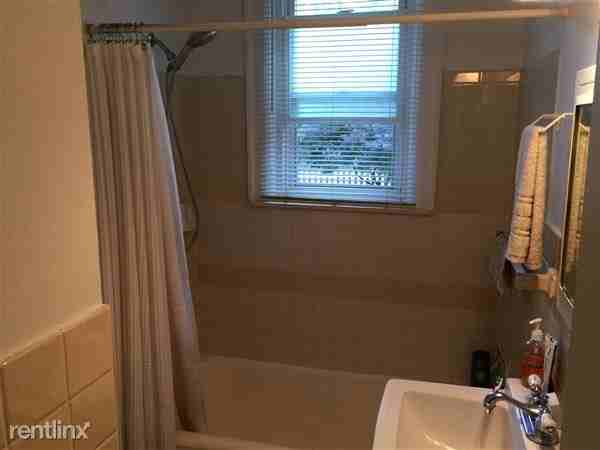 314 Virginia Ave Apt 2 - Photo 3 of 10