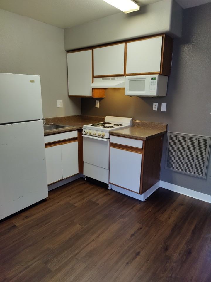 4340 Las Vegas Blvd N #109 - Photo 3 of 15