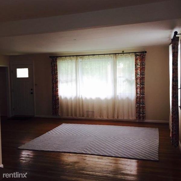 103 Meadowvale Rd - Photo 2 of 10