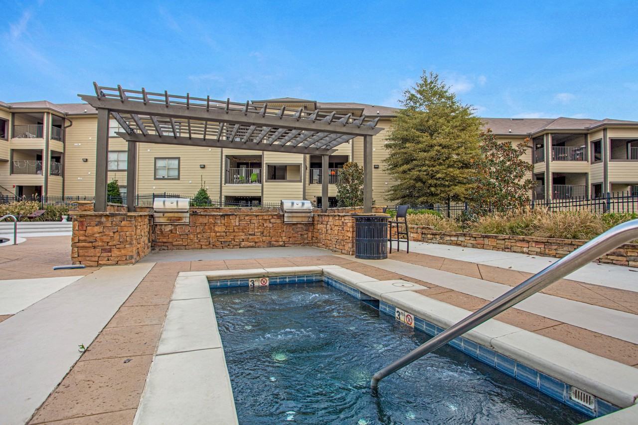 Tremont at 22 Apartments 22 Campbell Scenic Dr, Hattiesburg, MS 39401