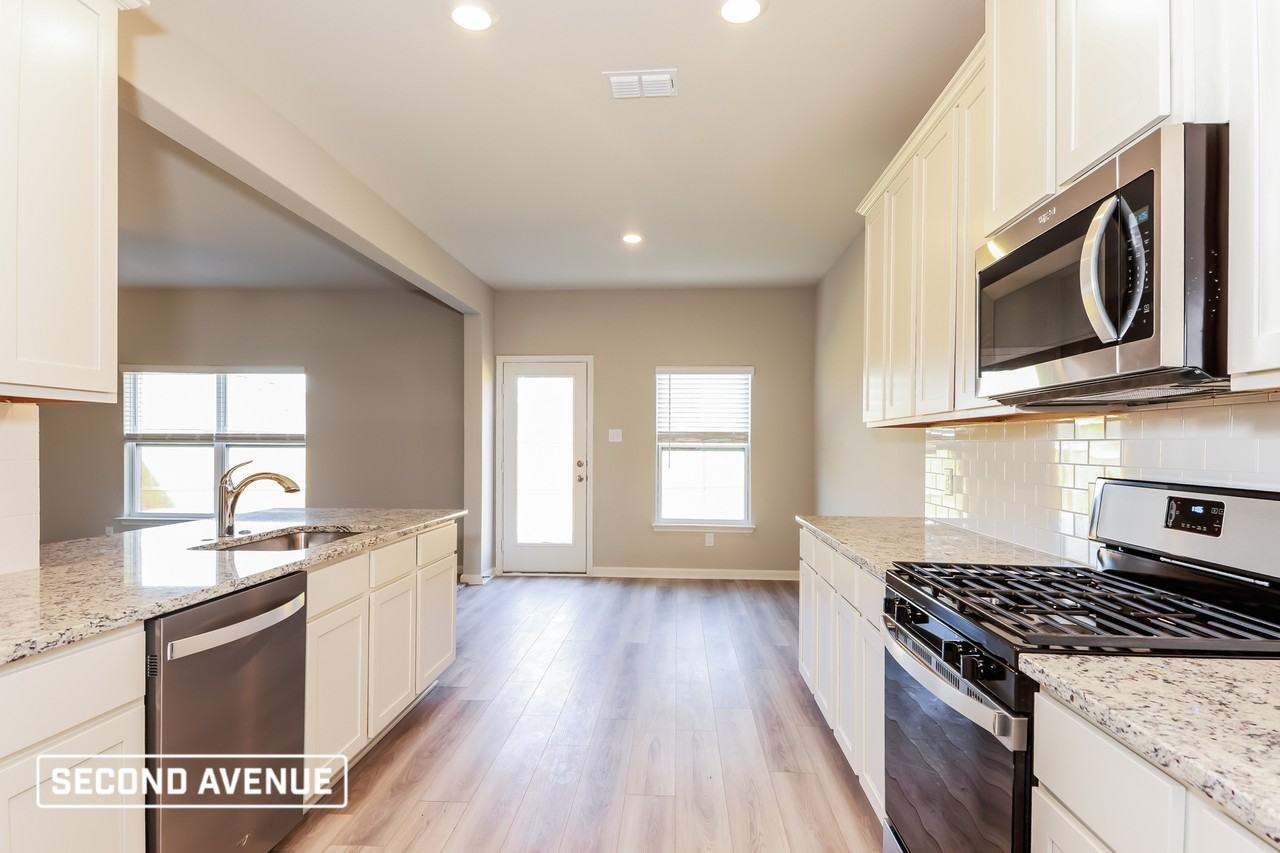 908 Jackel Drive - Photo 2 of 20
