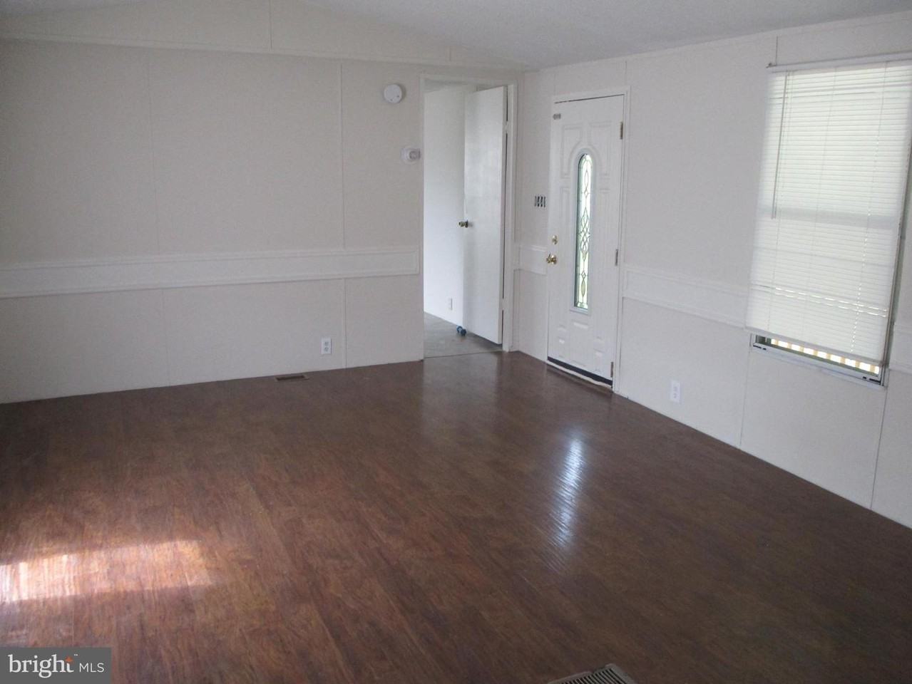 109 Manges St - Photo 2 of 19