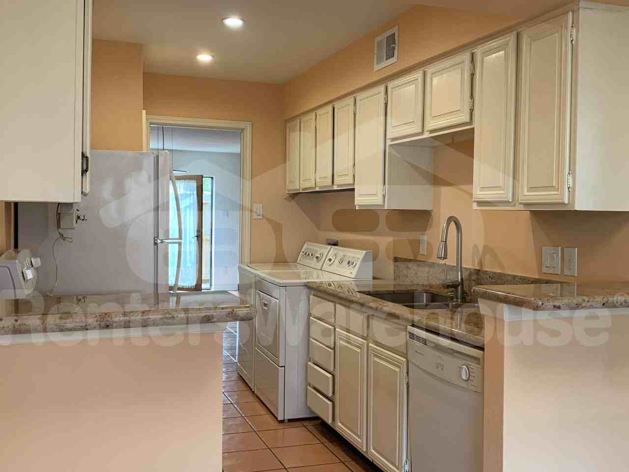 1557 W Sam Houston Pkwy S - Photo 2 of 10