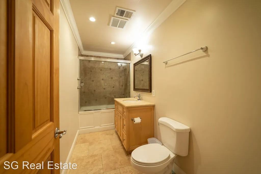 2432 Fulton Street - Photo 3 of 10