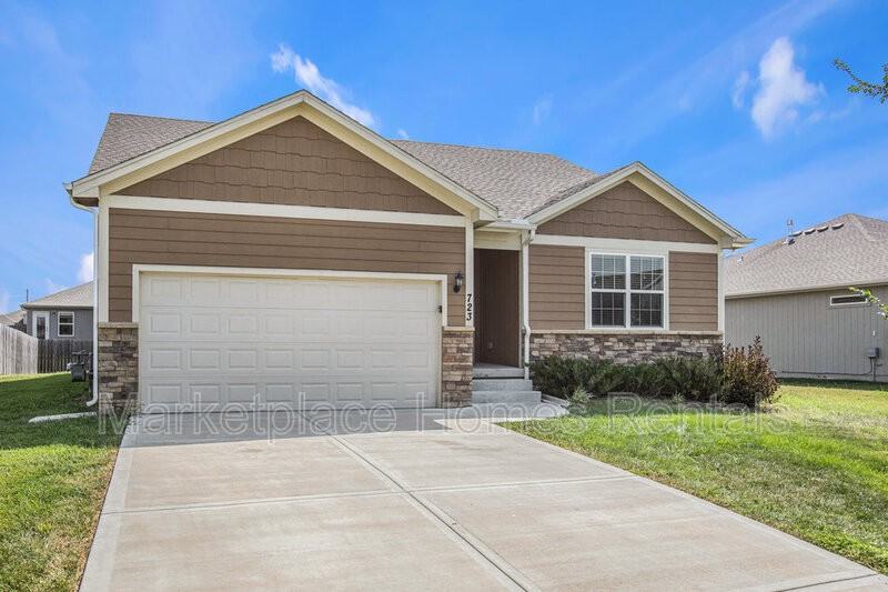 723 S Cherry St - Photo 2 of 25