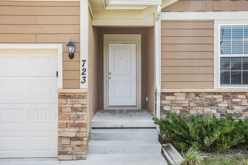 723 S Cherry St - Photo 3 of 25