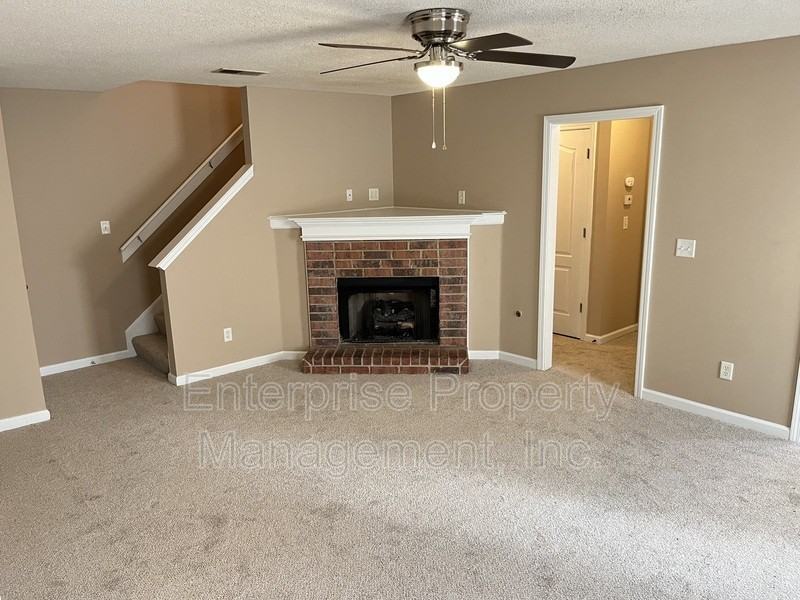 9221 Lazzini Cv - Photo 6 of 43