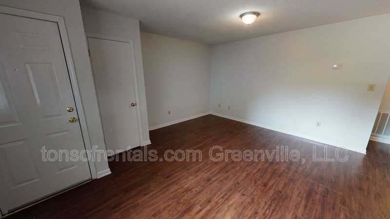 14 Melissa Ct #B - Photo 2 of 11