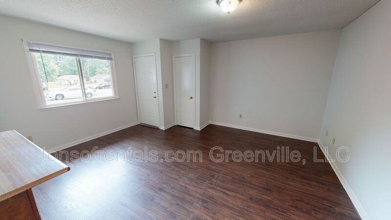 14 Melissa Ct #B - Photo 4 of 11