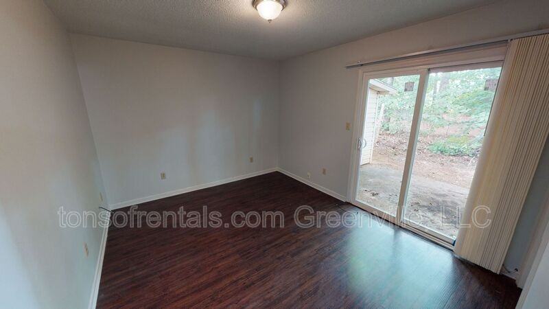 14 Melissa Ct #B - Photo 7 of 11