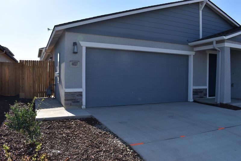 4027 Bayonet Dr - Photo 3 of 40