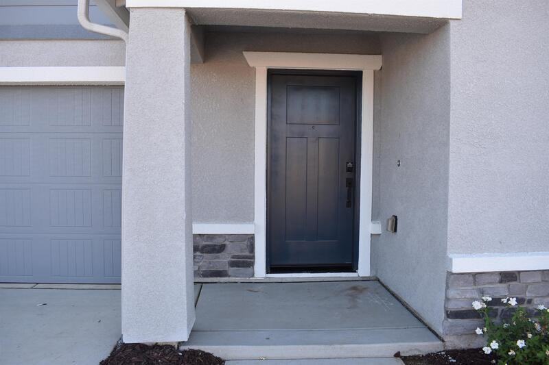 4027 Bayonet Dr - Photo 4 of 40