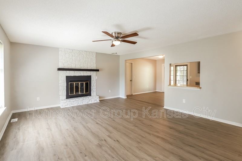 17000 Ne 134th Ter - Photo 2 of 20