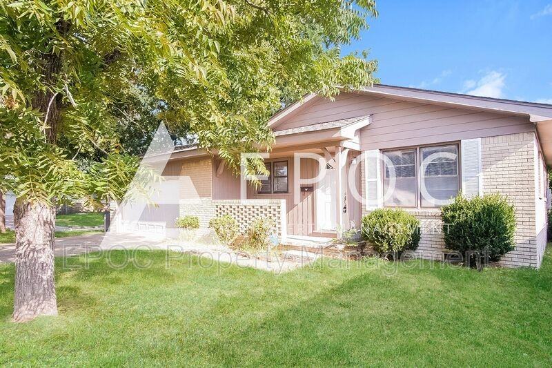 9719 E 4th St - Photo 2 of 15