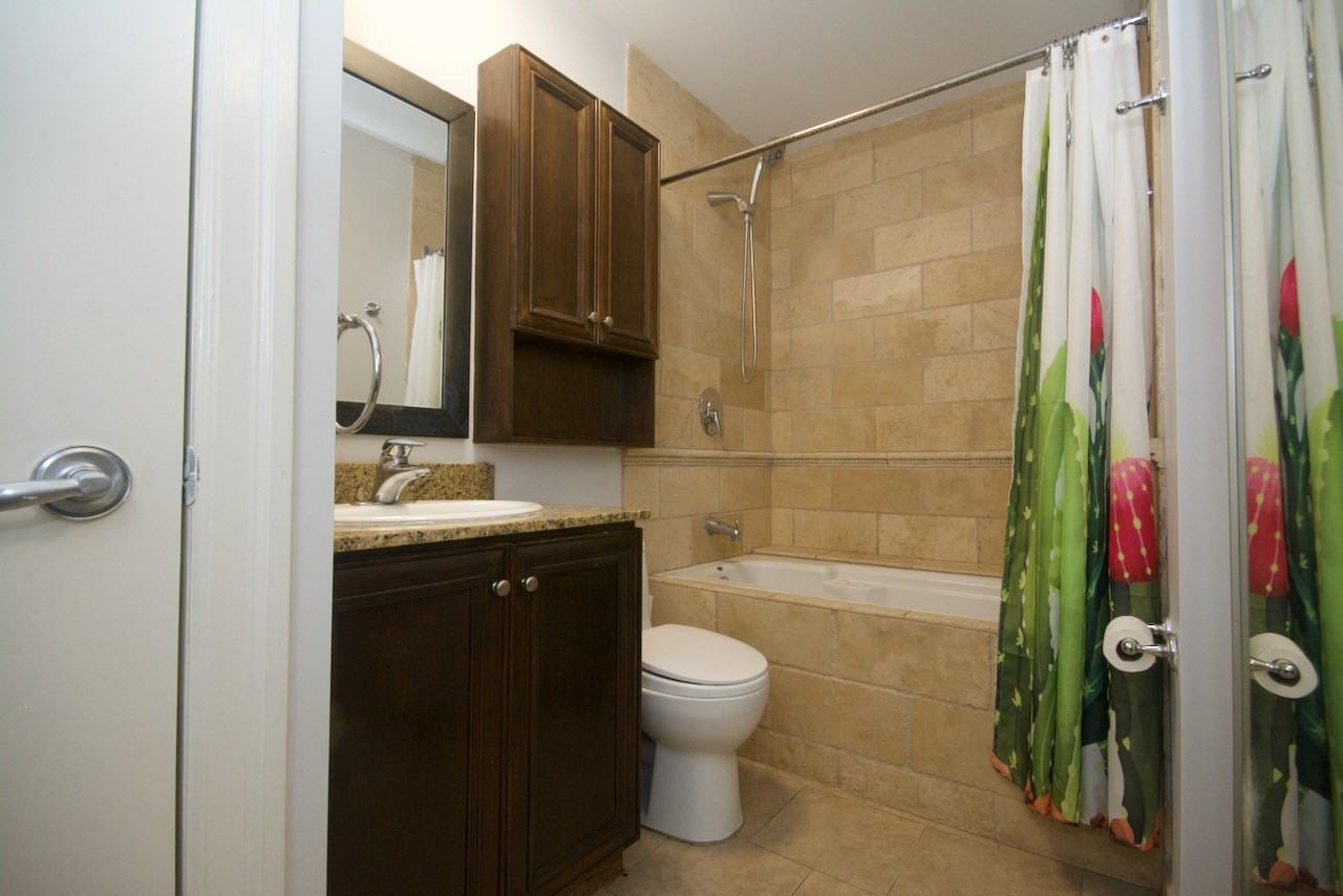 136 Springhurst Avenue - Photo 2 of 12