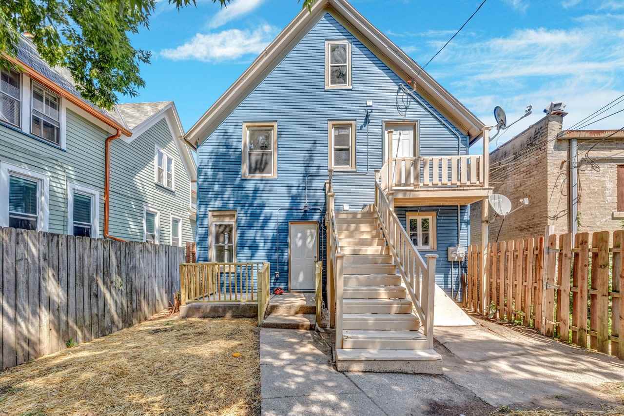 2975 S Kinnickinnic Ave #U - Photo 2 of 22