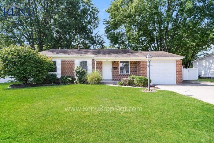 524 Foxtrail Dr - Photo 2 of 17