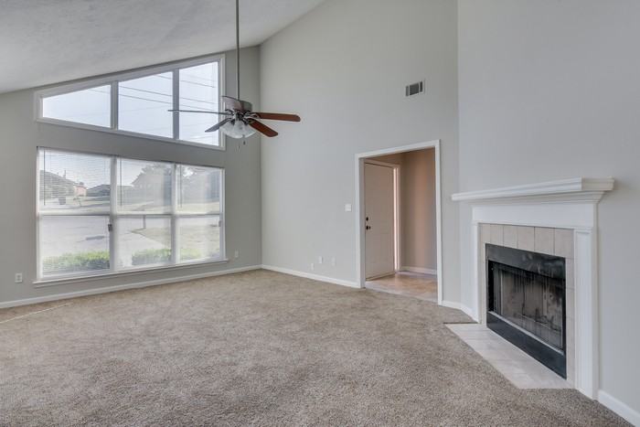 3459 Linderwood Dr - Photo 2 of 12